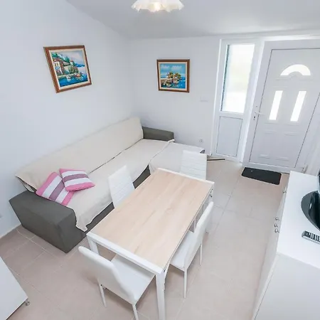 Bego Apartament *